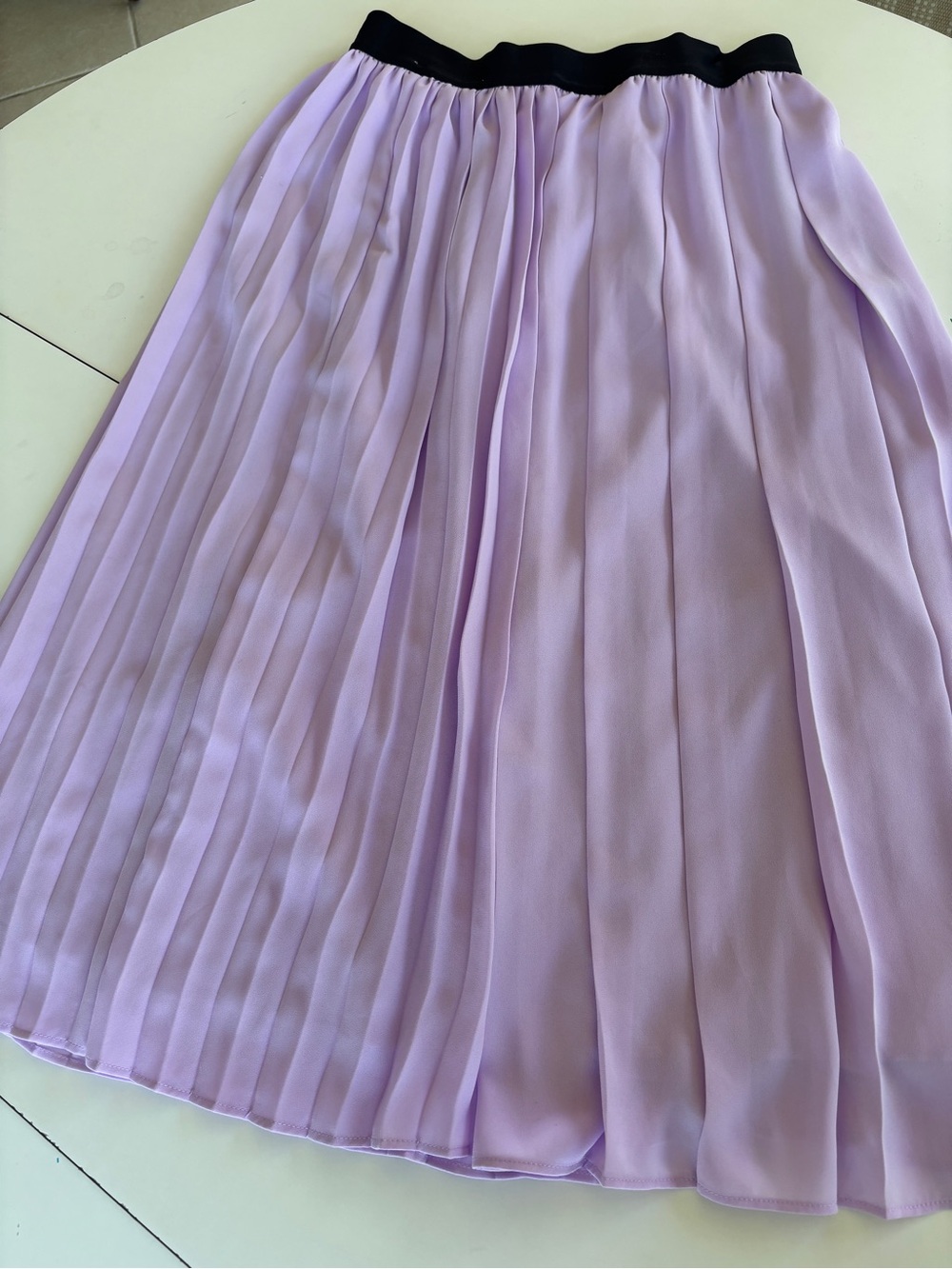 Worthington Lavender Pleated Midi Skirt with Black Waistband